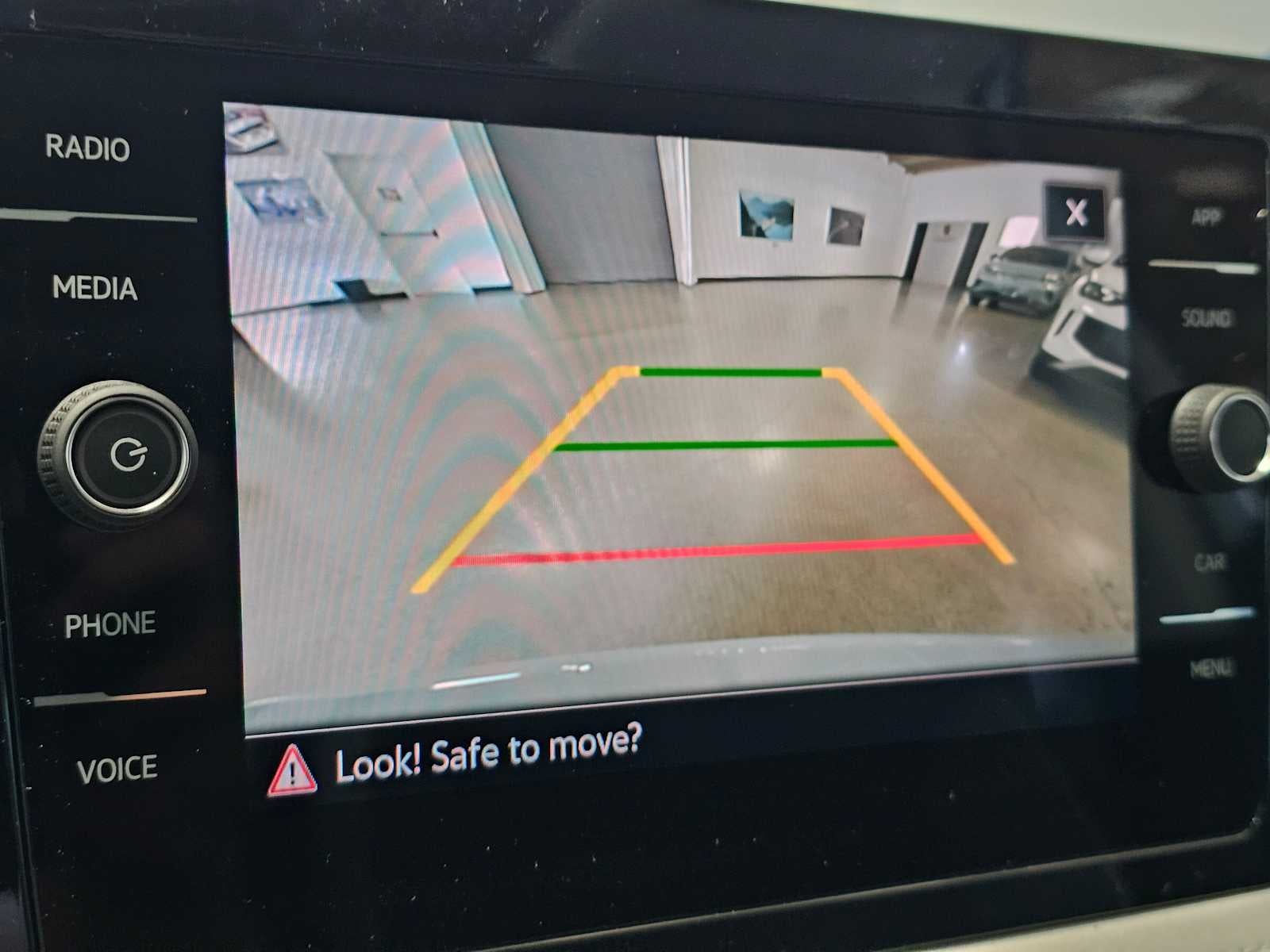 2025 Volkswagen Taos SE 4MOTION