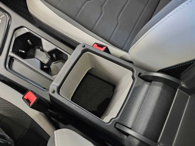 2025 Volkswagen Taos SE 4MOTION