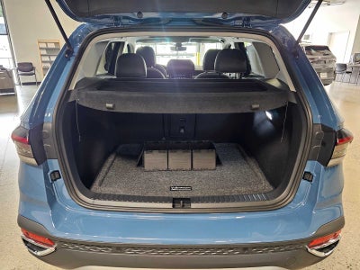 2025 Volkswagen Taos SE 4MOTION