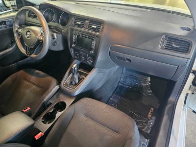 2015 Volkswagen Jetta 4dr Auto 2.0L S w/Technology