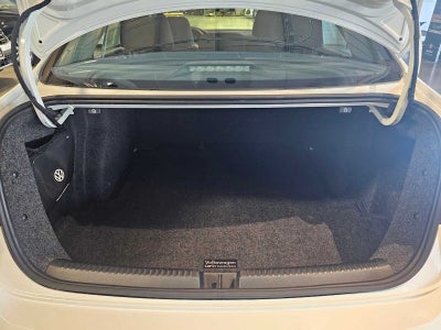 2015 Volkswagen Jetta 4dr Auto 2.0L S w/Technology