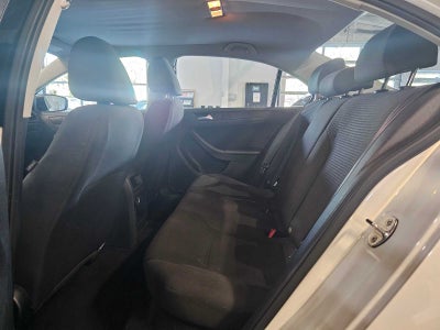 2015 Volkswagen Jetta 4dr Auto 2.0L S w/Technology