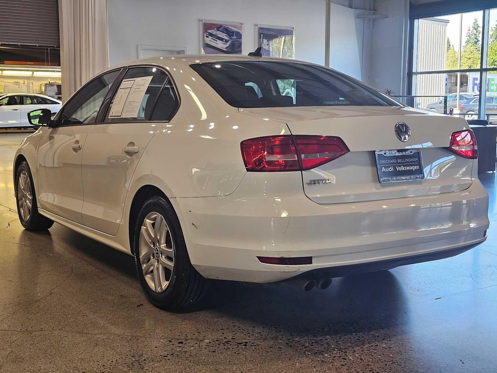 2015 Volkswagen Jetta 4dr Auto 2.0L S w/Technology