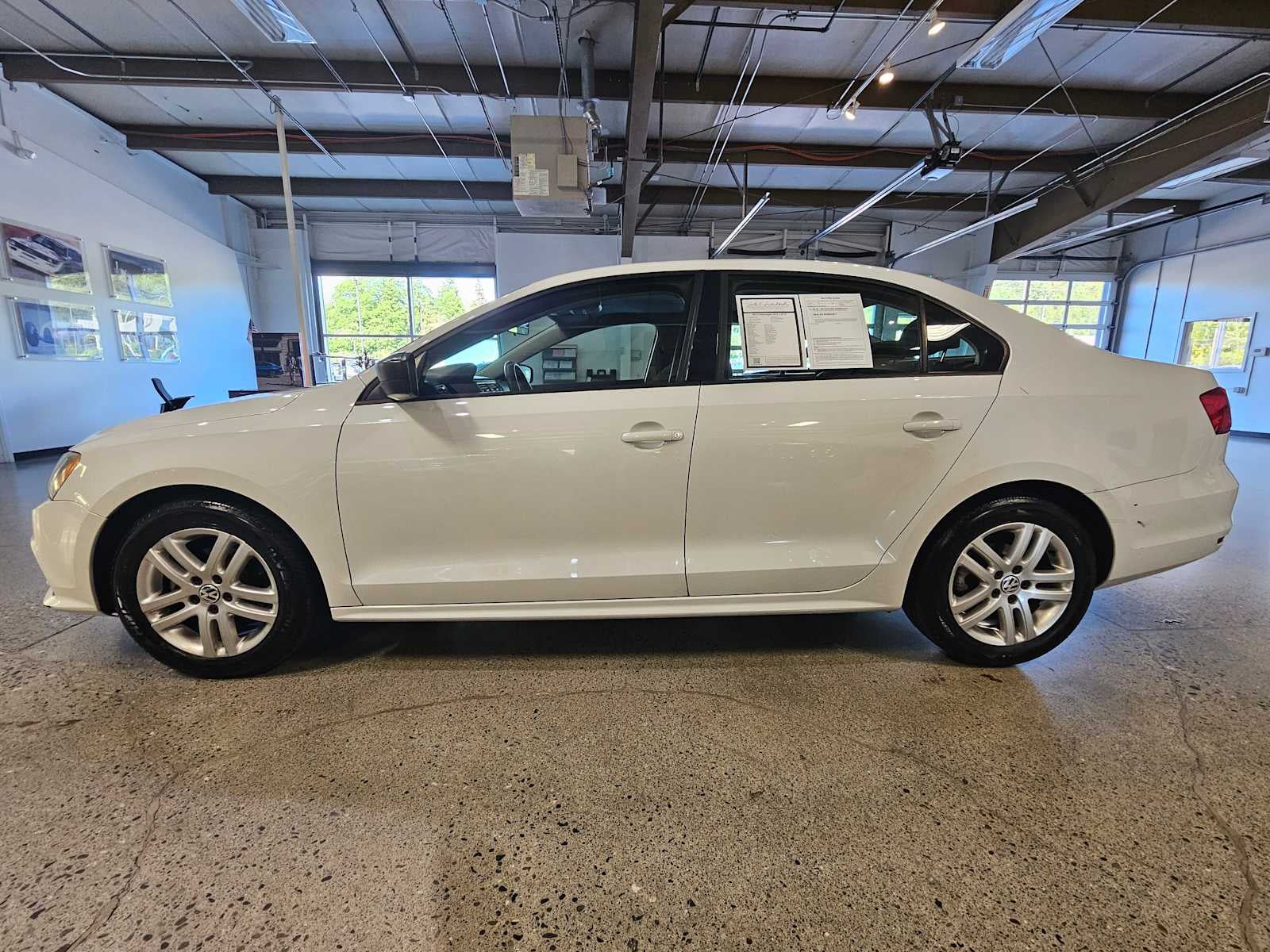 2015 Volkswagen Jetta 4dr Auto 2.0L S w/Technology