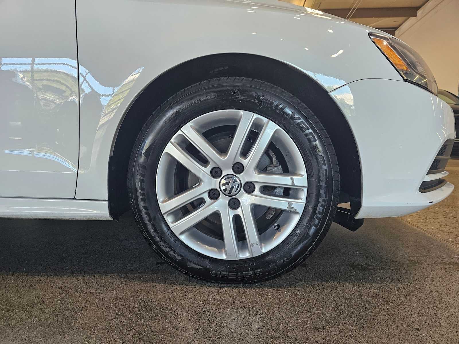 2015 Volkswagen Jetta 4dr Auto 2.0L S w/Technology