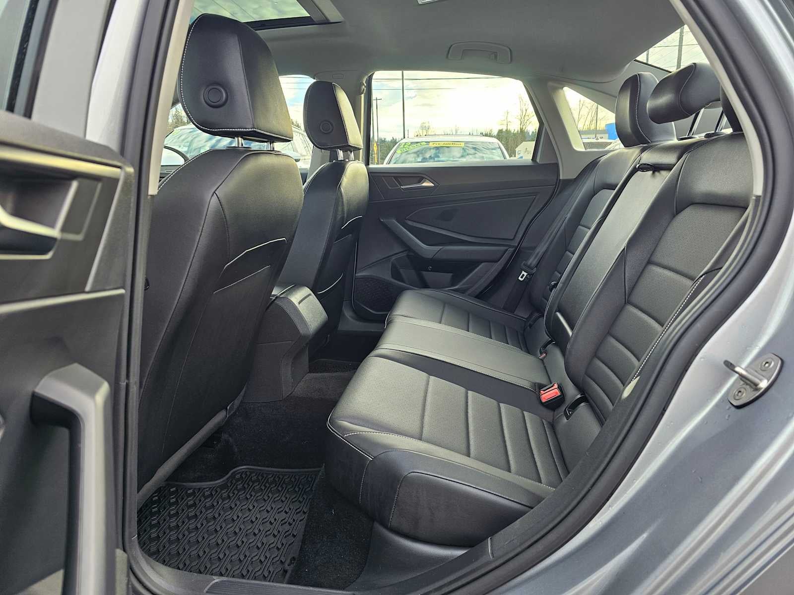 2022 Volkswagen Jetta SE Auto