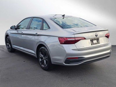 2022 Volkswagen Jetta SE Auto