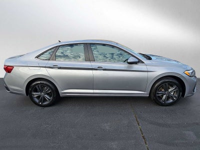 2022 Volkswagen Jetta SE Auto