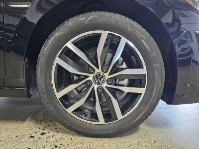 2025 Volkswagen Jetta SE Auto