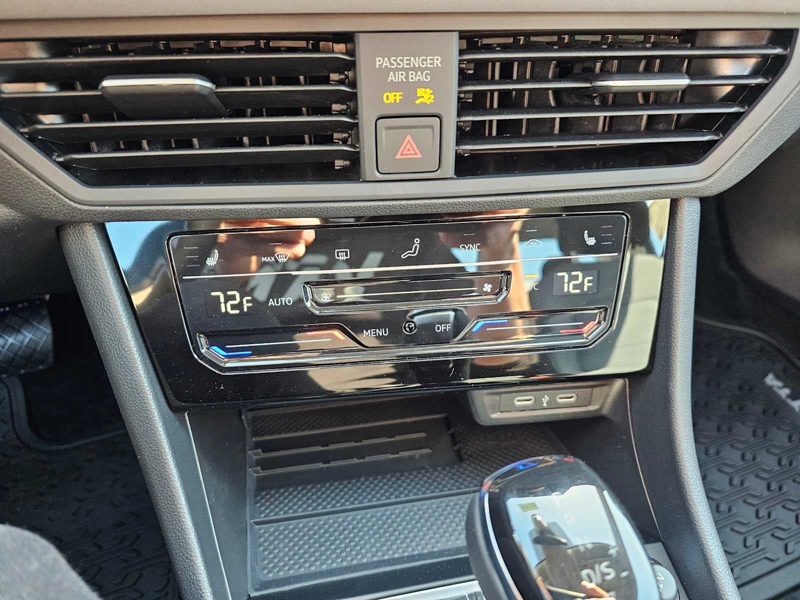 2025 Volkswagen Jetta SE Auto