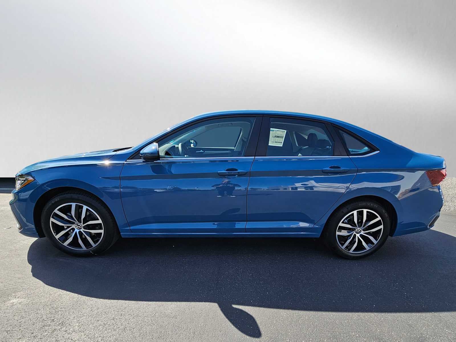 2025 Volkswagen Jetta SE Auto