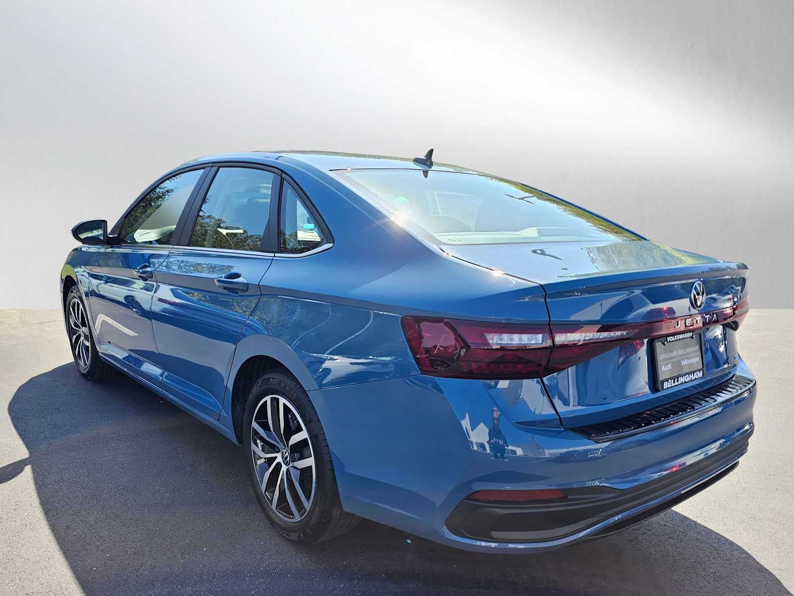 2025 Volkswagen Jetta SE Auto