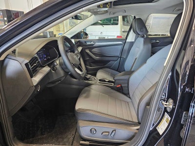 2025 Volkswagen Jetta SE Auto