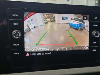 2025 Volkswagen Jetta SE Auto