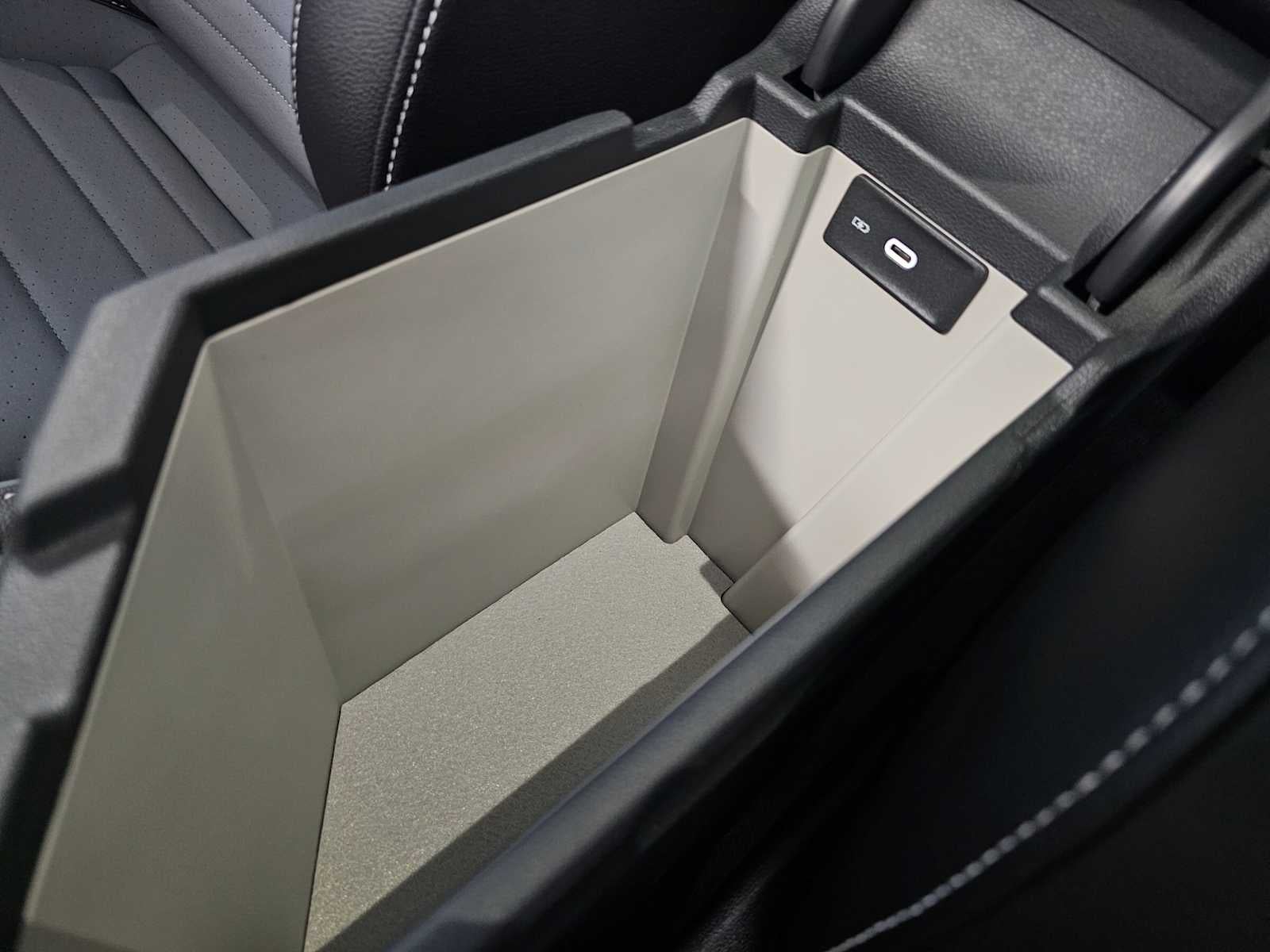 2025 Volkswagen Jetta SE Auto