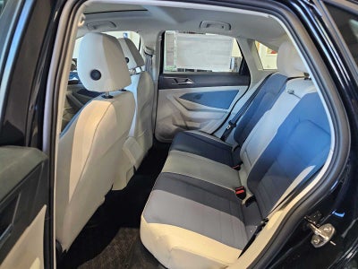 2025 Volkswagen Jetta SE Auto