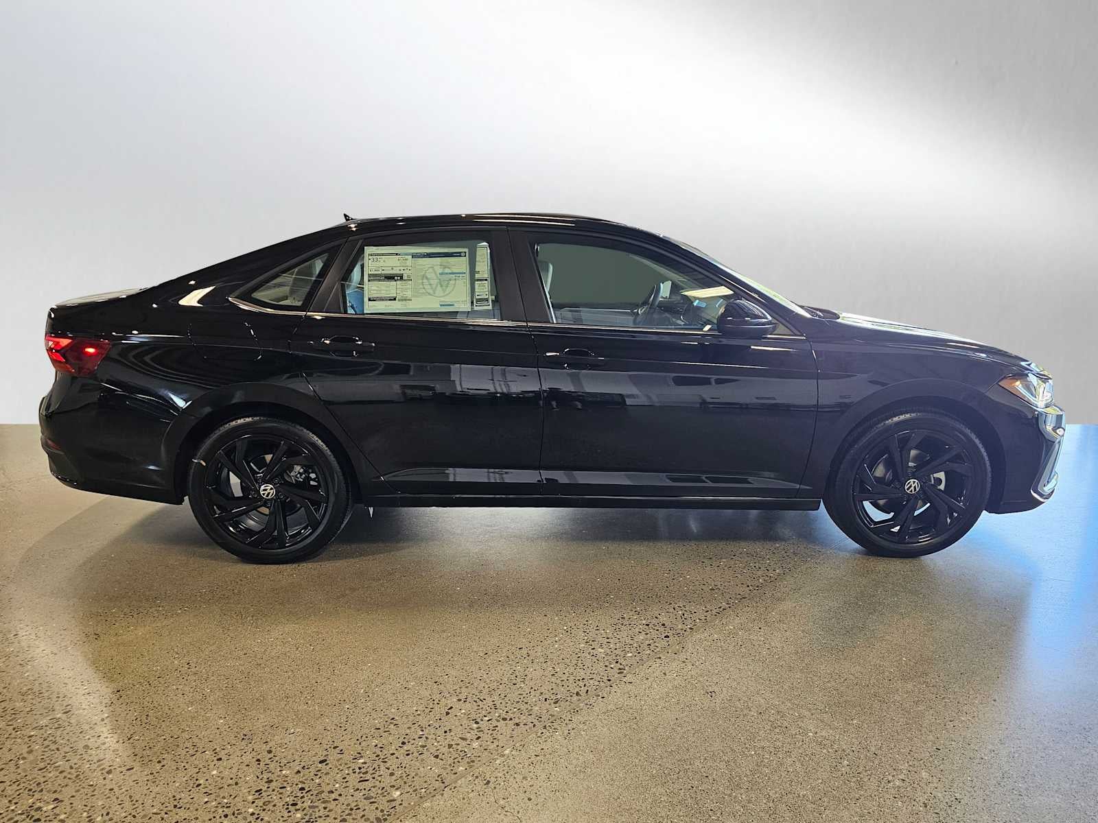 2025 Volkswagen Jetta SE Auto