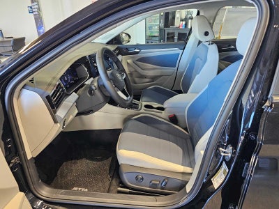 2025 Volkswagen Jetta SE Auto