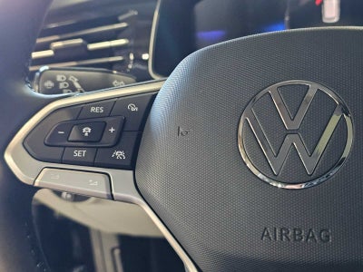 2025 Volkswagen Jetta SE Auto