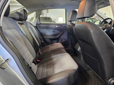 2025 Volkswagen Jetta SE Auto