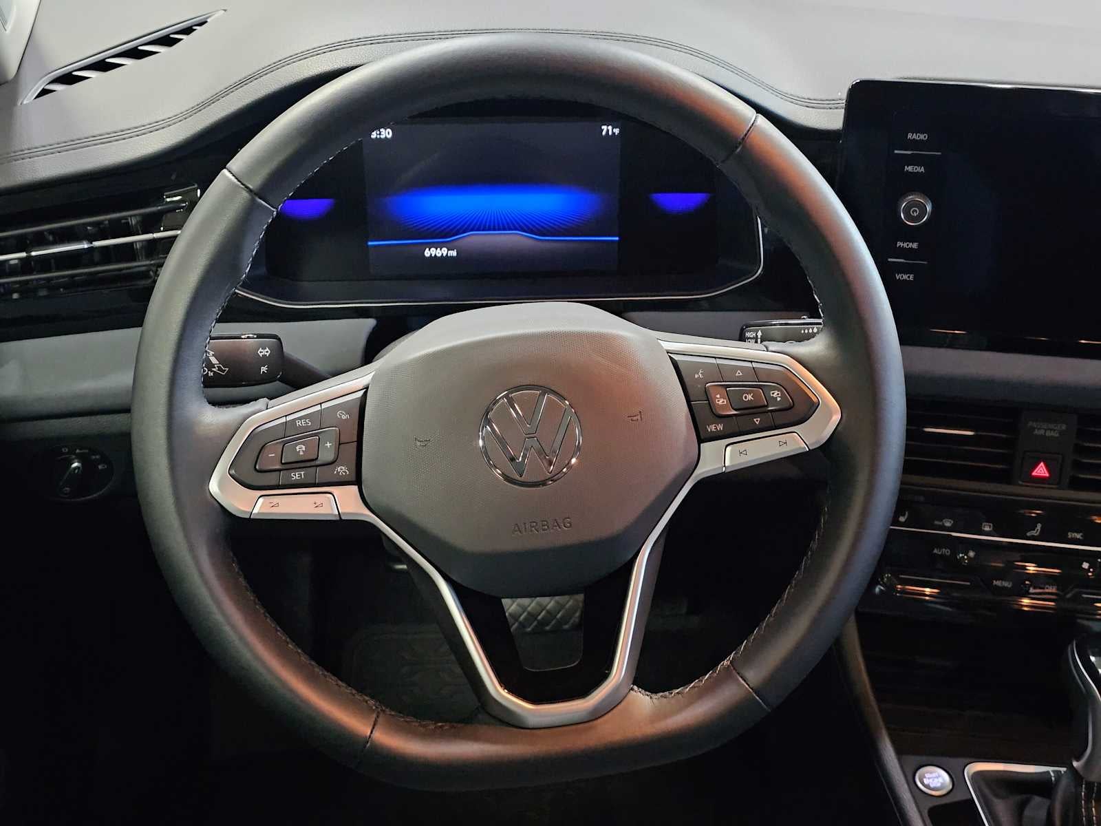 2025 Volkswagen Jetta SE Auto