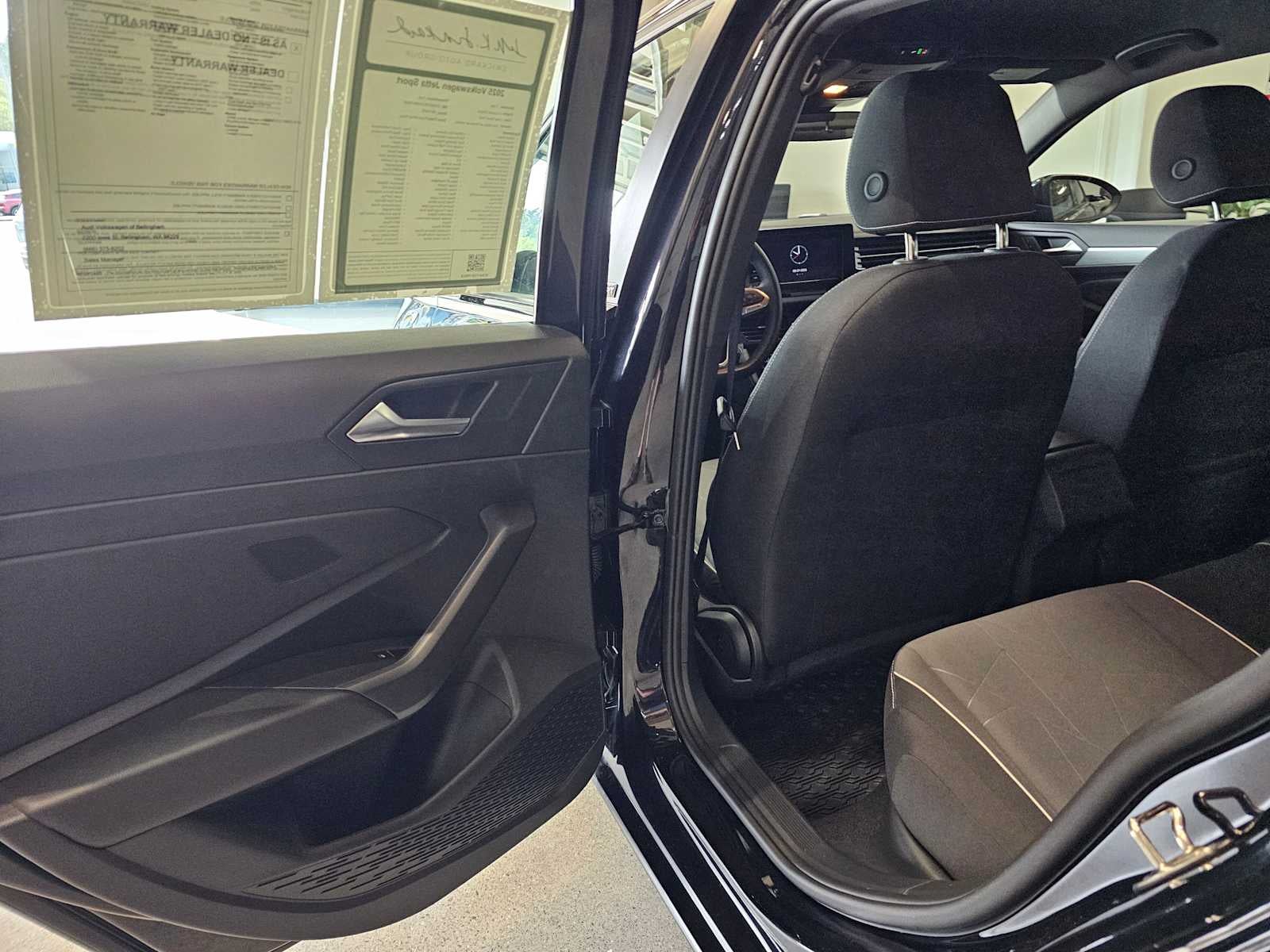 2025 Volkswagen Jetta Sport Auto