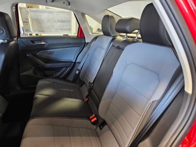 2025 Volkswagen Jetta SE Auto