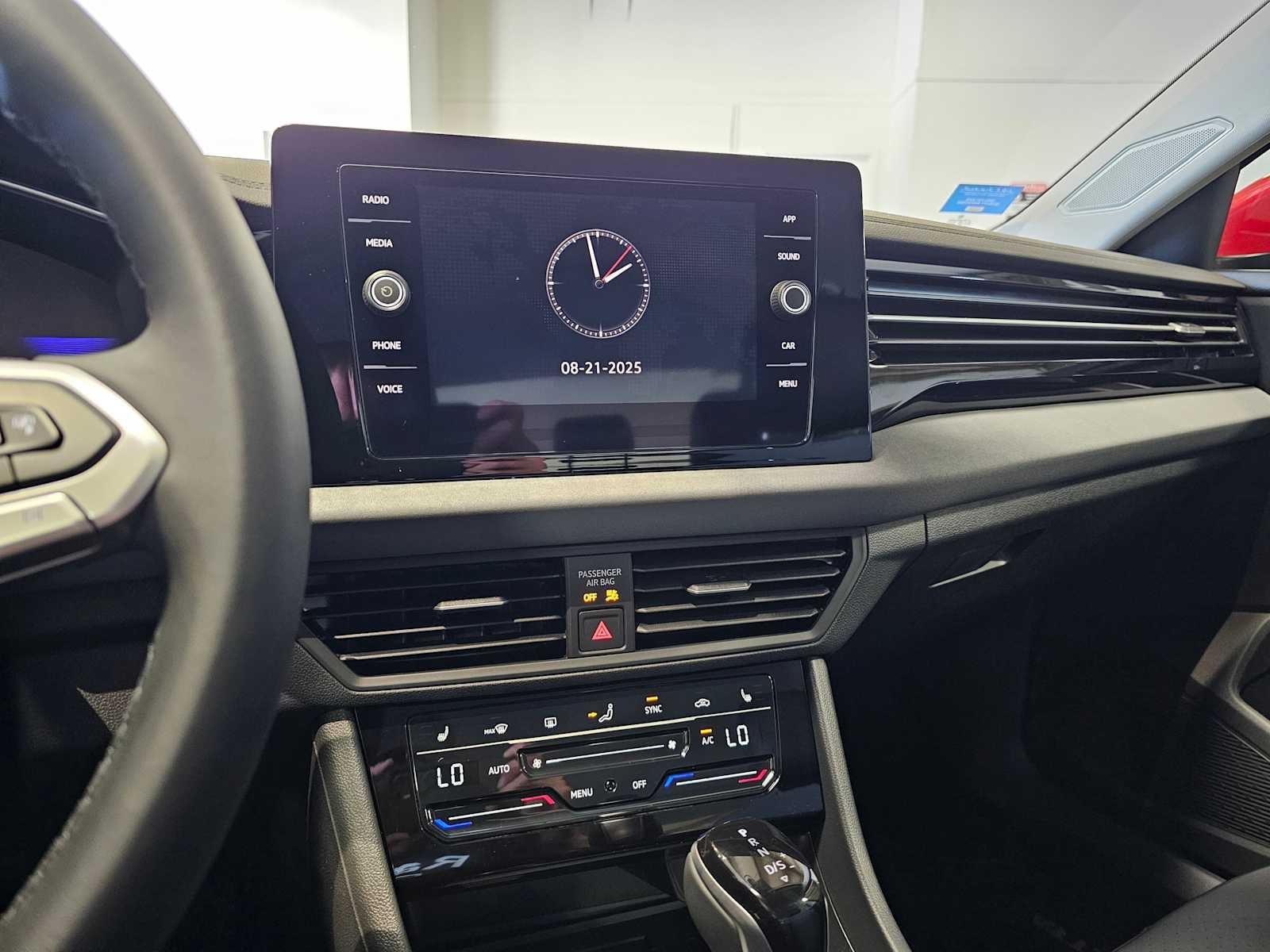 2025 Volkswagen Jetta SE Auto