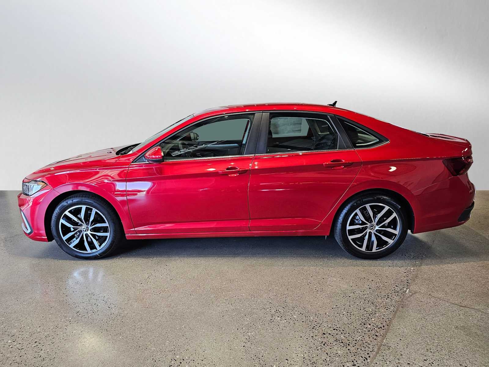 2025 Volkswagen Jetta SE Auto