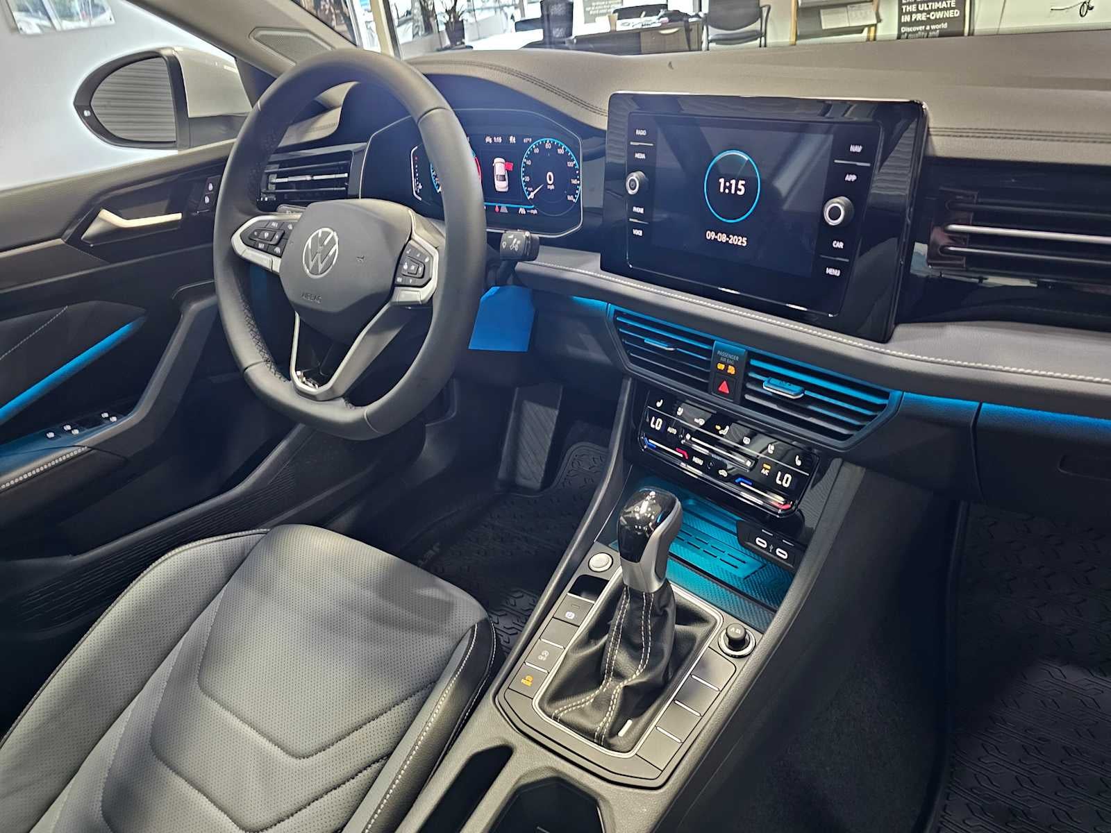 2025 Volkswagen Jetta SEL Auto