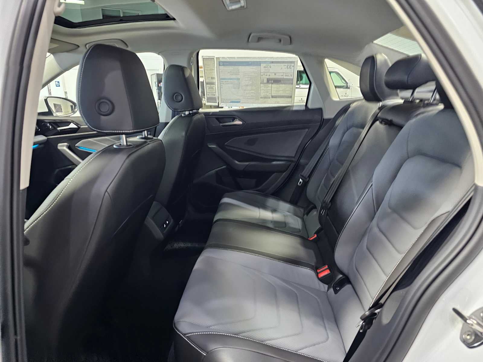 2025 Volkswagen Jetta SEL Auto