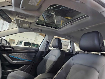 2025 Volkswagen Jetta SEL Auto