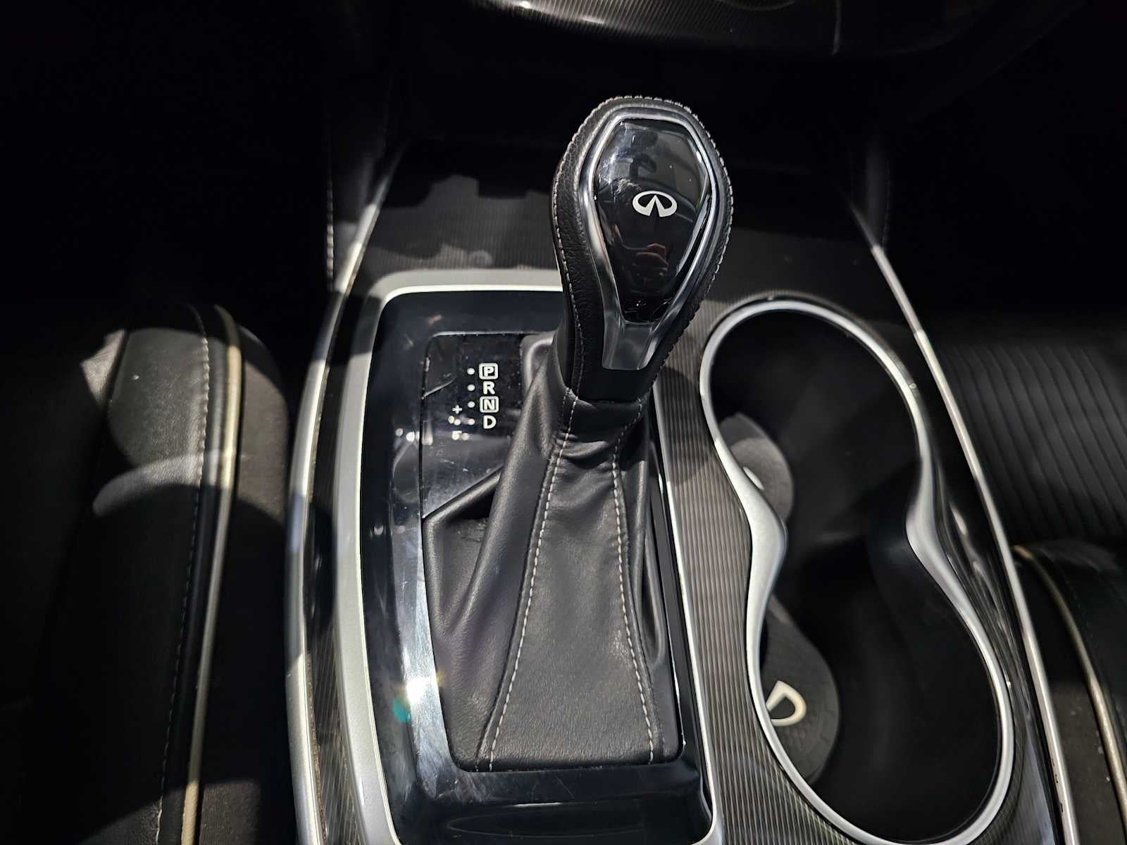 2019 INFINITI QX60 LUXE AWD