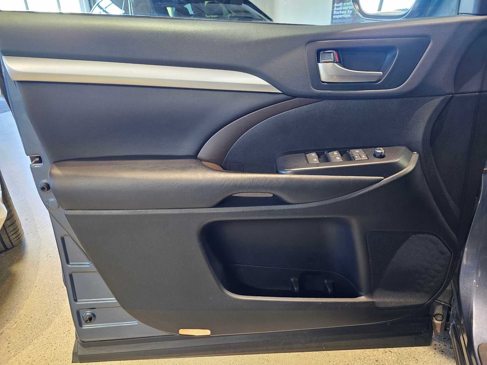 2019 Toyota Highlander Hybrid XLE V6 AWD