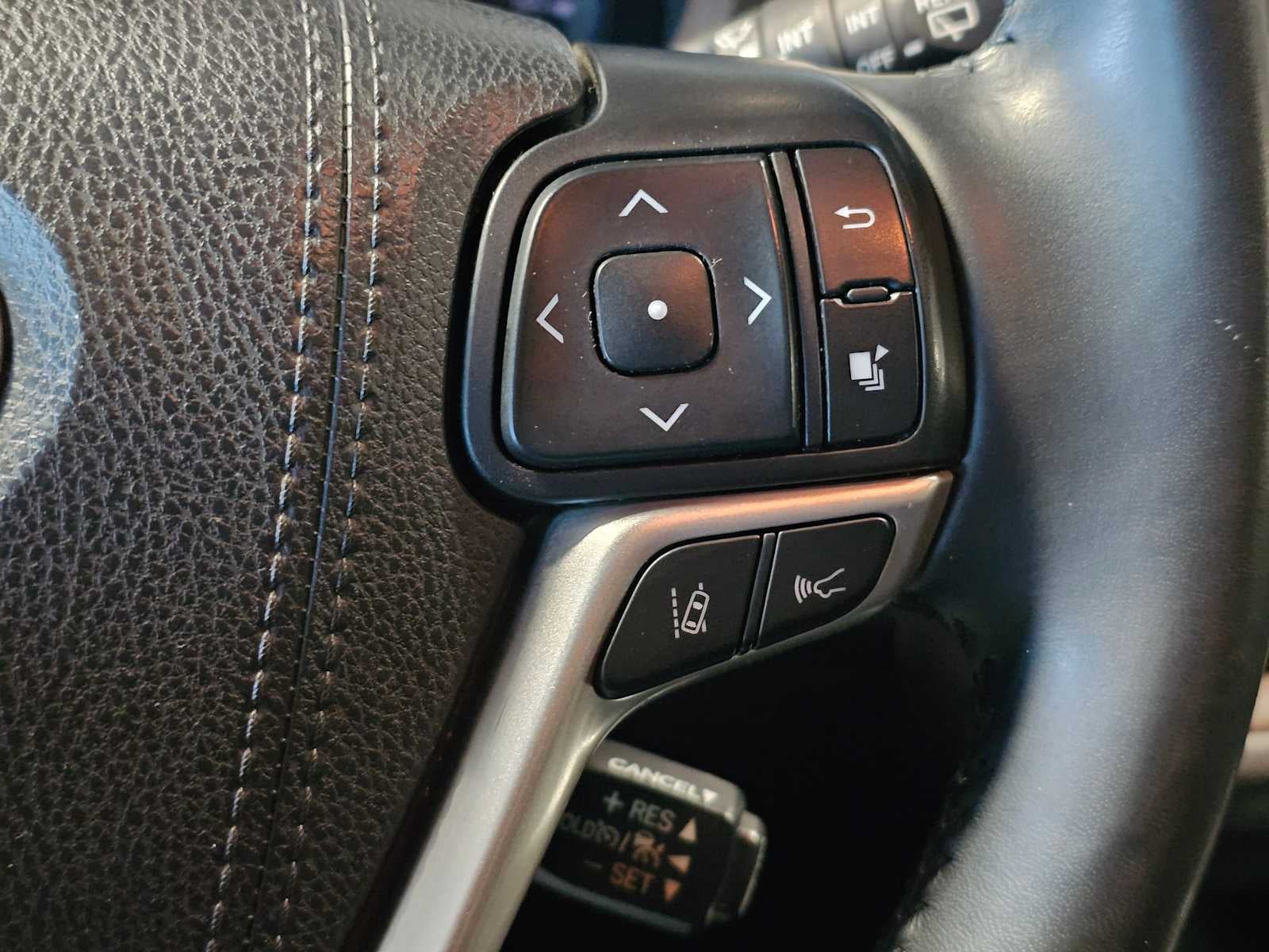 2019 Toyota Highlander Hybrid XLE V6 AWD