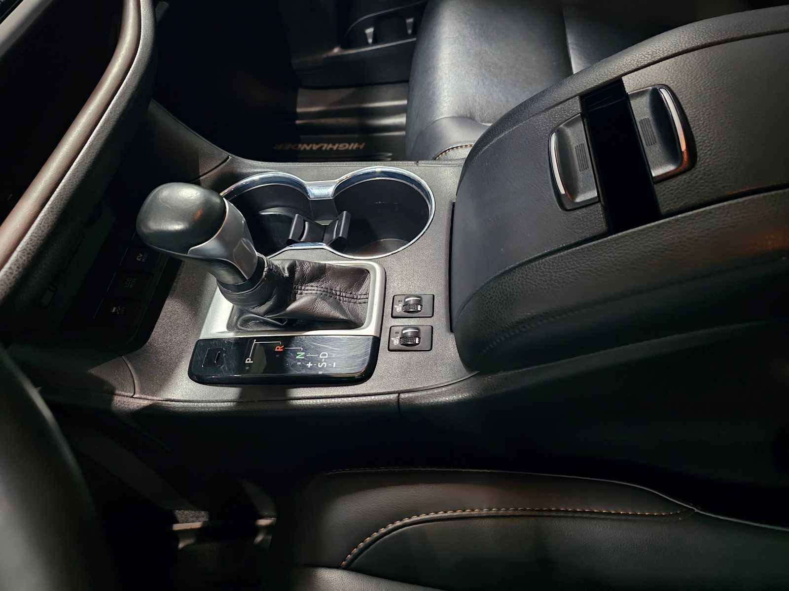 2019 Toyota Highlander Hybrid XLE V6 AWD