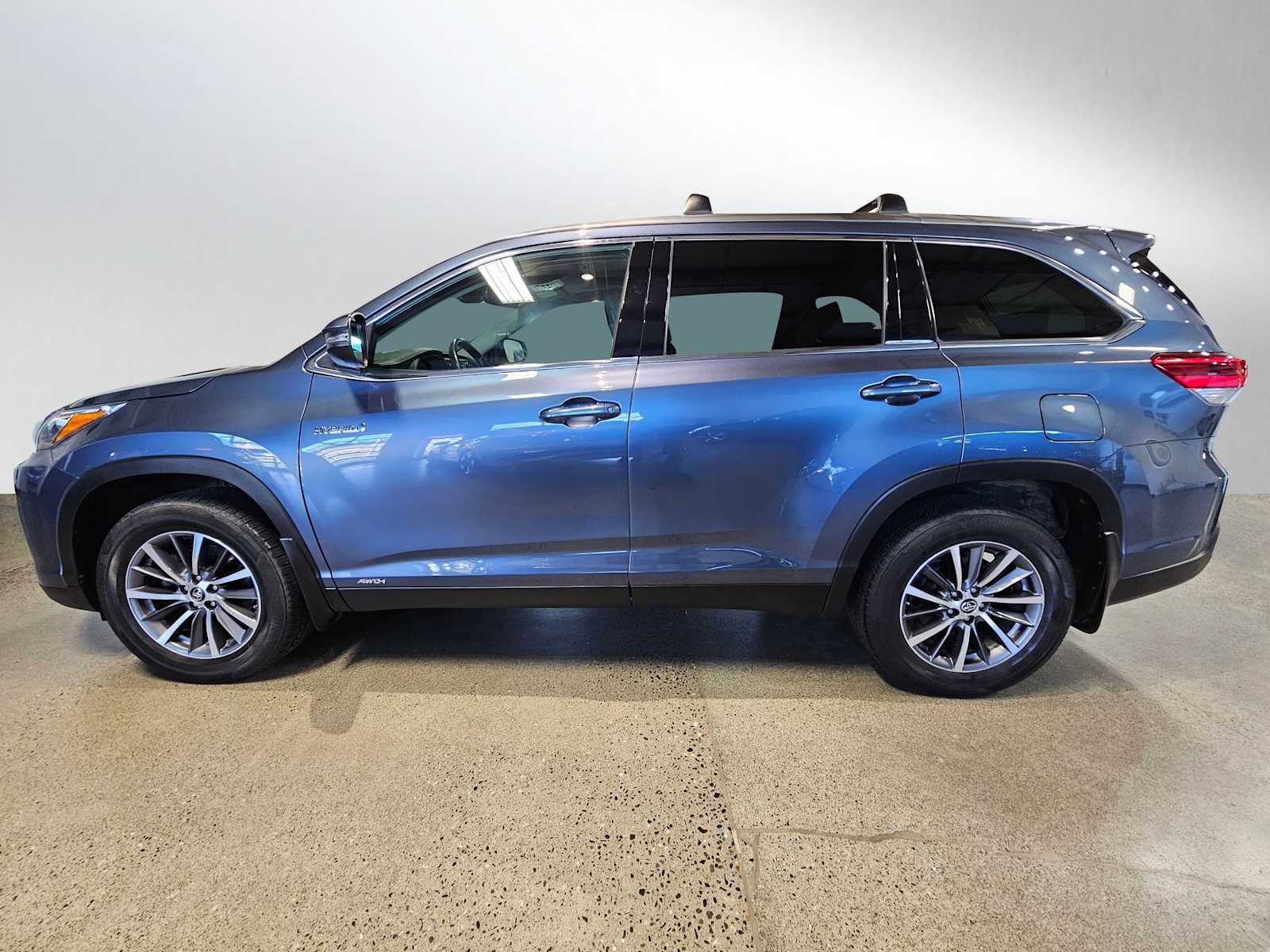 2019 Toyota Highlander Hybrid XLE V6 AWD