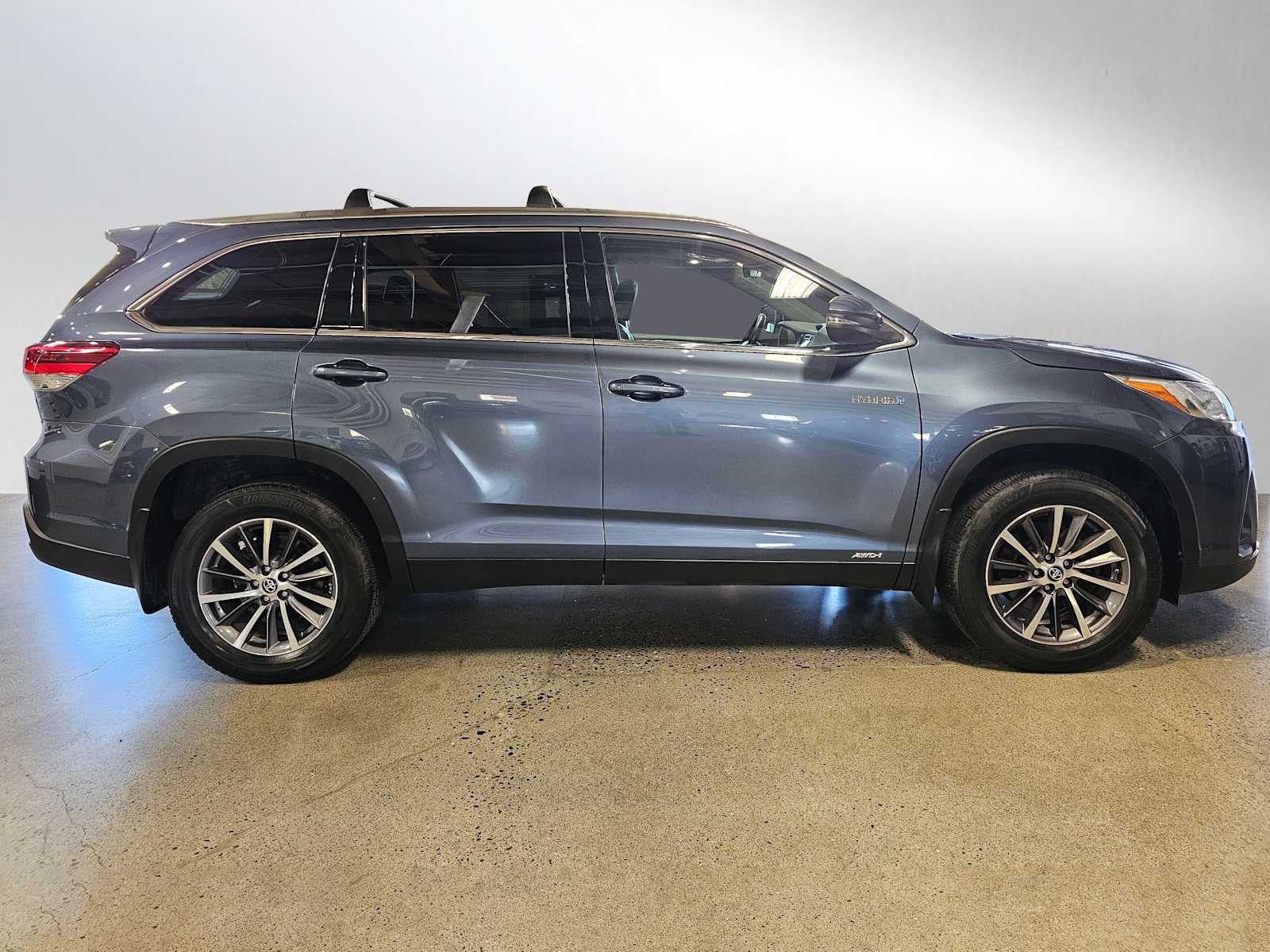 2019 Toyota Highlander Hybrid XLE V6 AWD