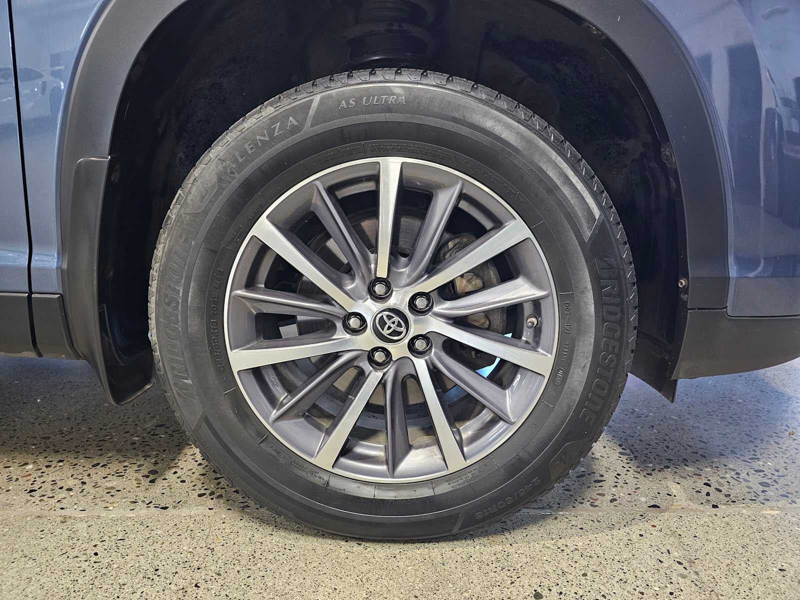 2019 Toyota Highlander Hybrid XLE V6 AWD