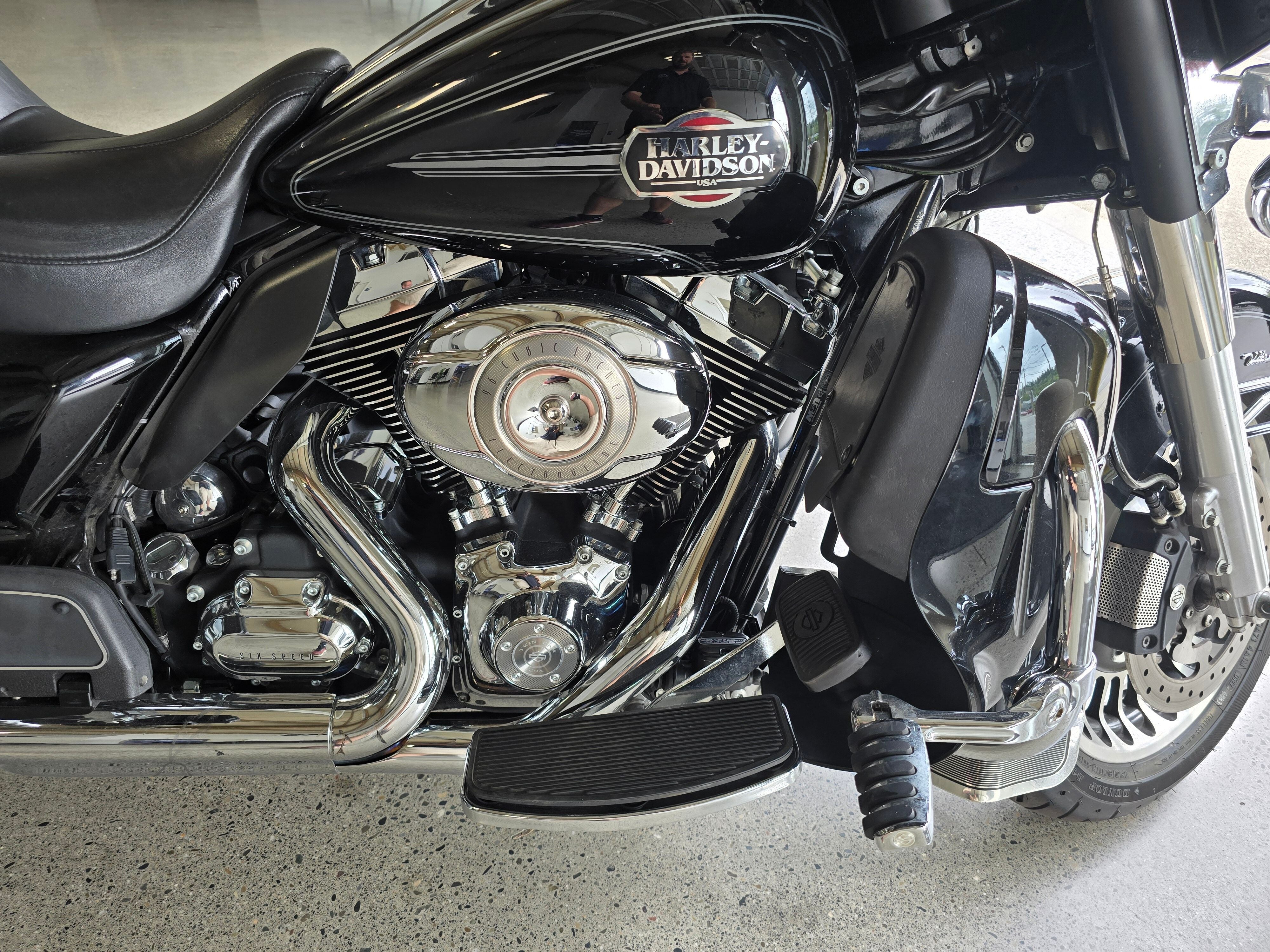 2009 Harley Davidson FLHTCU Base