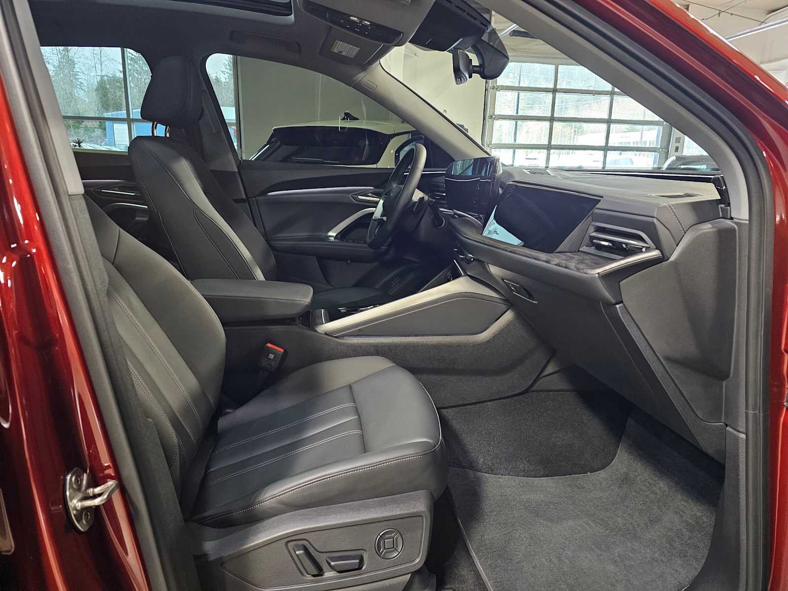 2025 Audi Q5 Premium 2.0 TFSI quattro