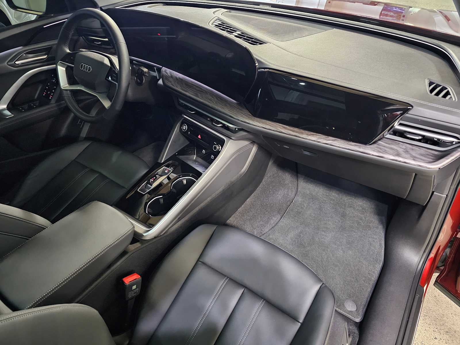 2025 Audi Q5 Premium 2.0 TFSI quattro