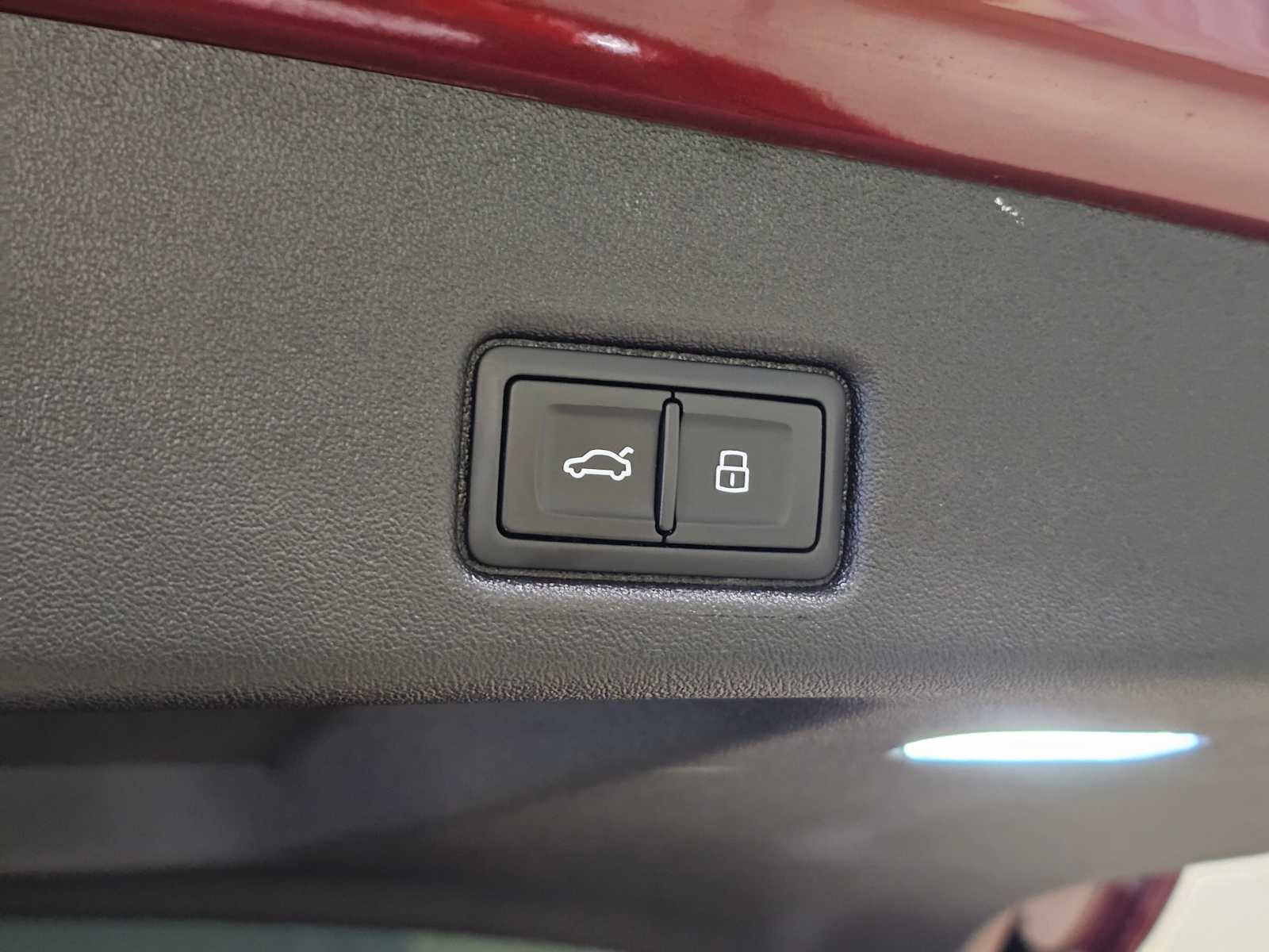 2025 Audi Q5 Premium 2.0 TFSI quattro