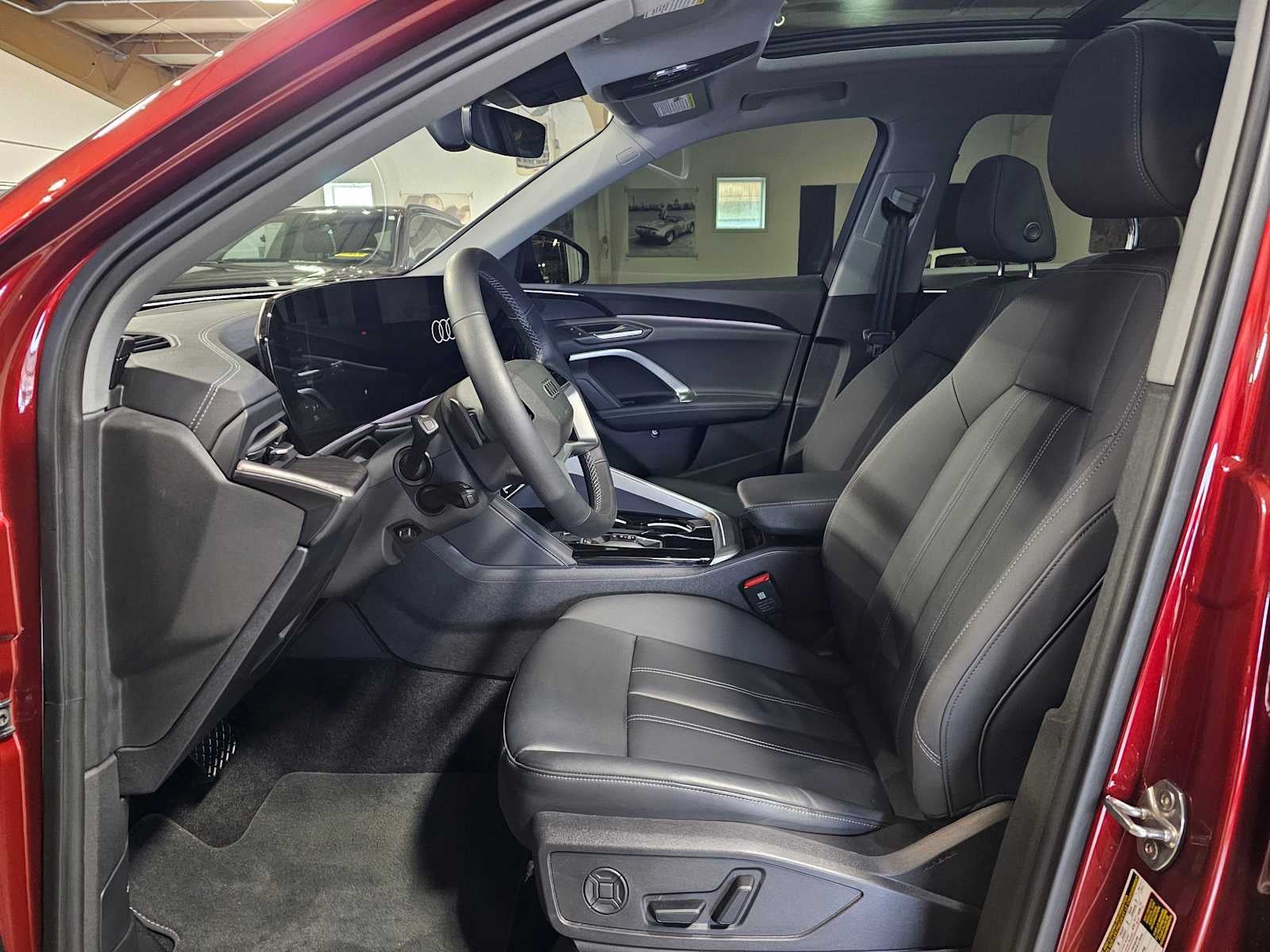 2025 Audi Q5 Premium 2.0 TFSI quattro