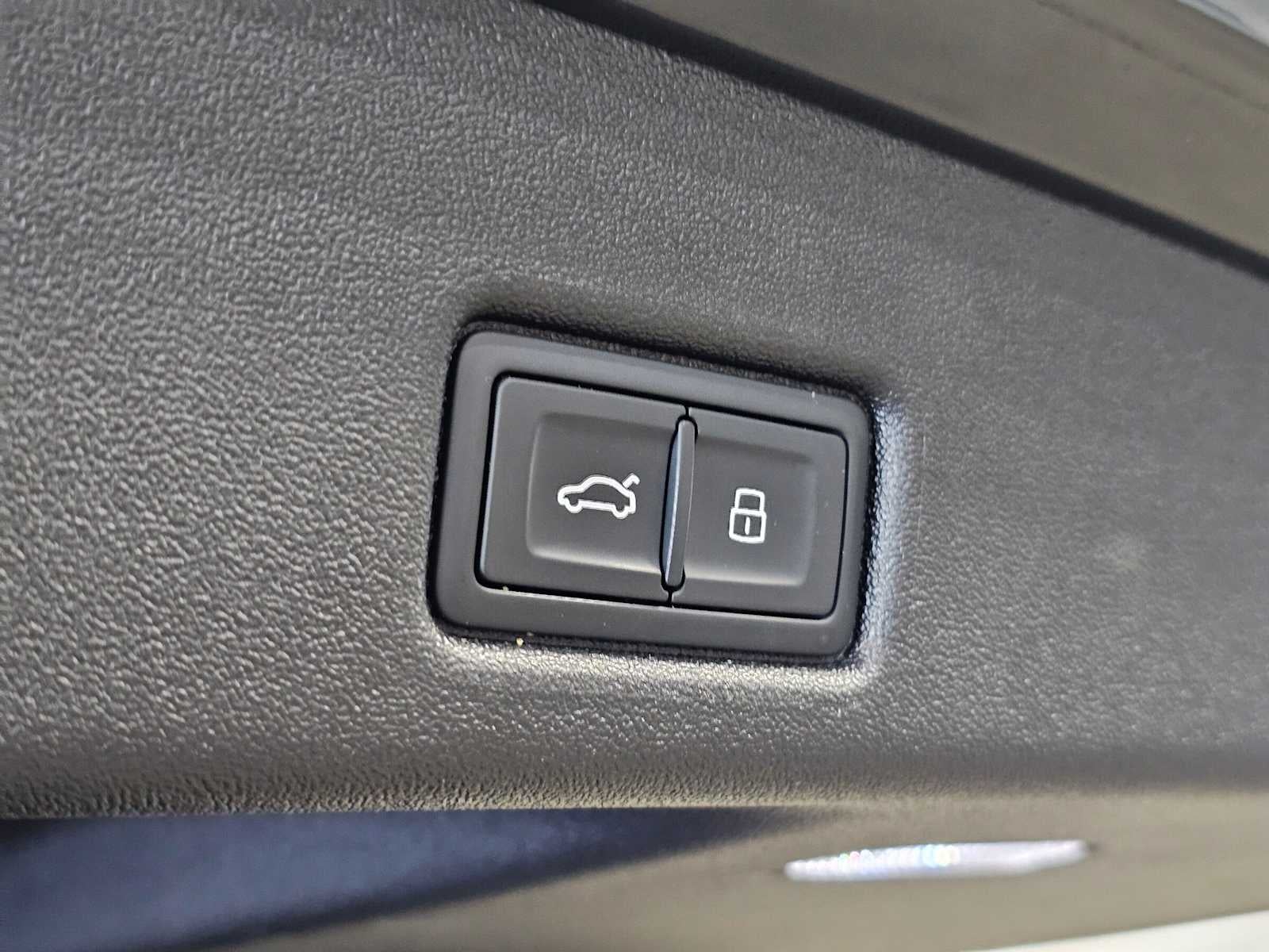 2025 Audi New Q5 Premium