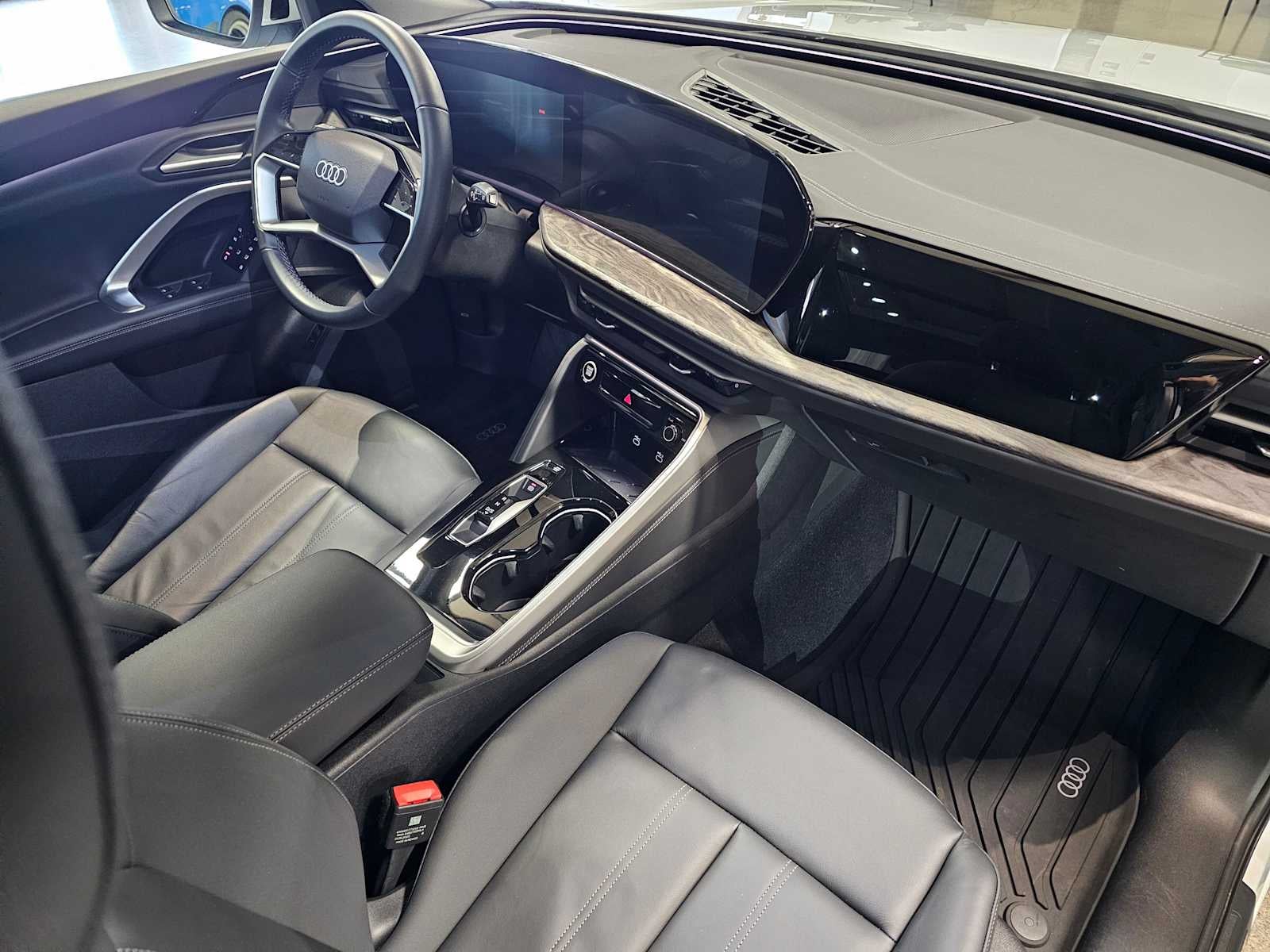 2025 Audi Q5 Premium 2.0 TFSI quattro