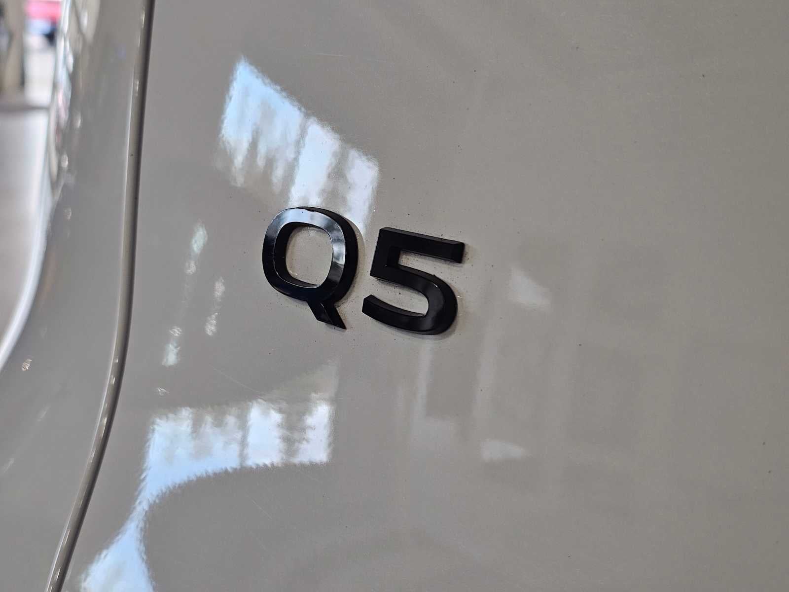 2025 Audi Q5 Premium 2.0 TFSI quattro