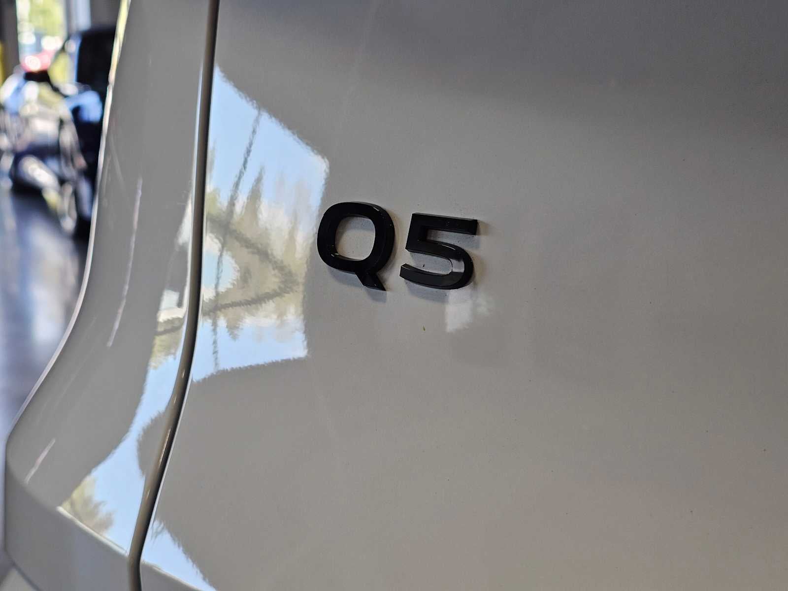 2025 Audi Q5 Premium 2.0 TFSI quattro