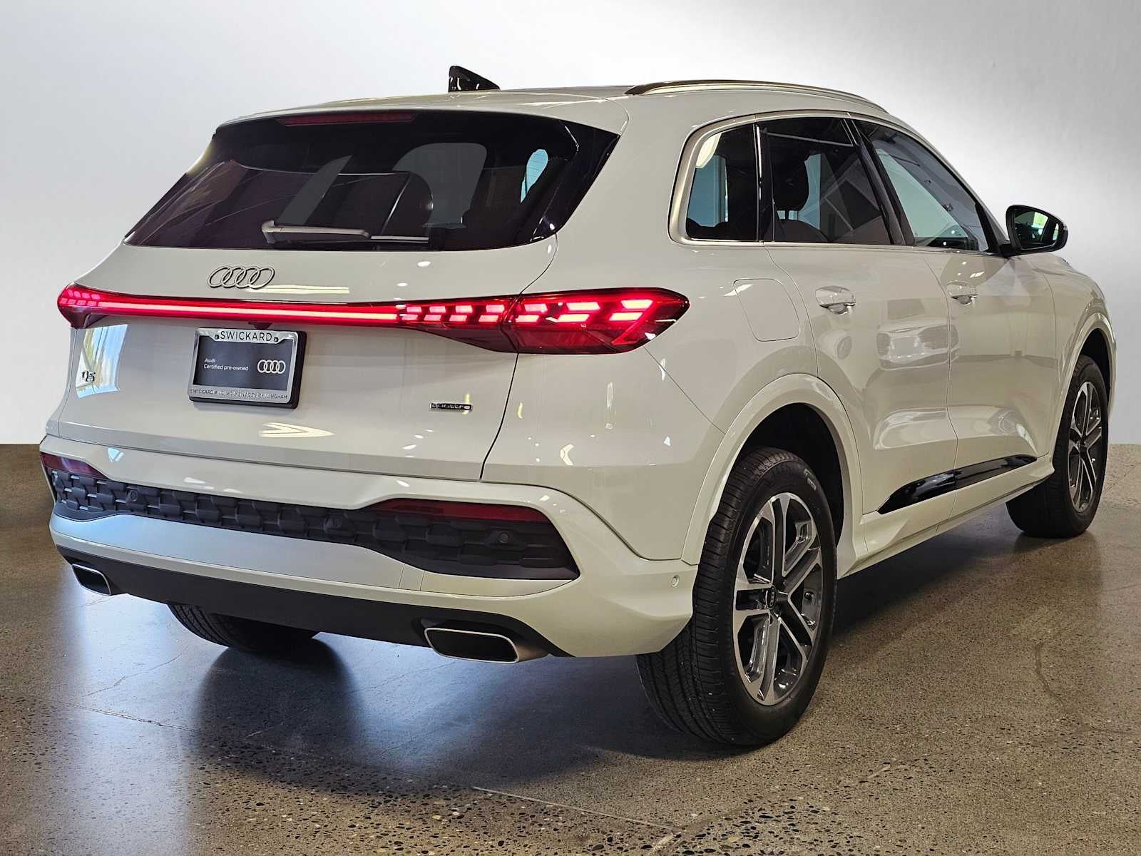 2025 Audi Q5 Premium 2.0 TFSI quattro