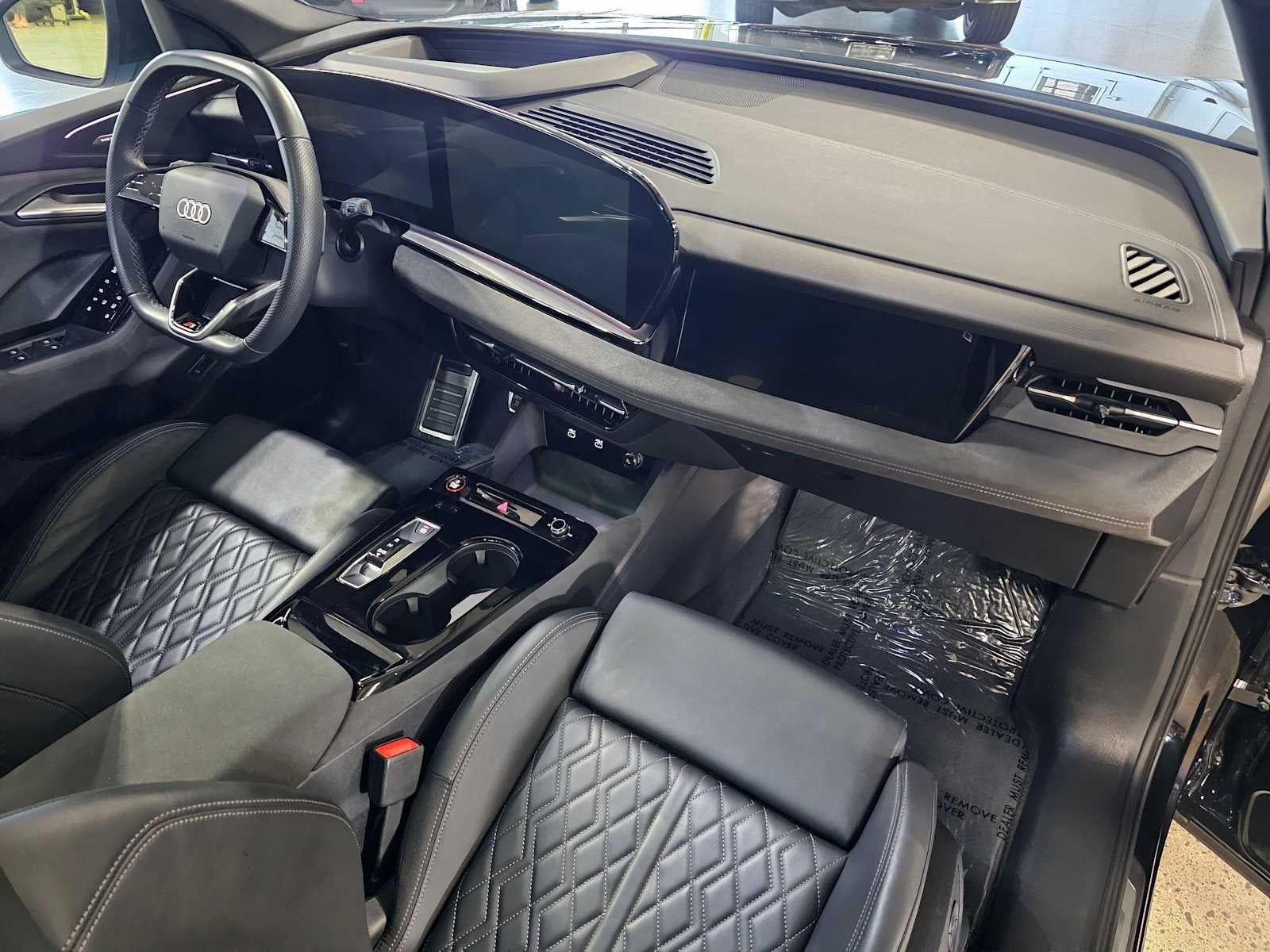 2025 Audi SQ6 e-tron Prestige